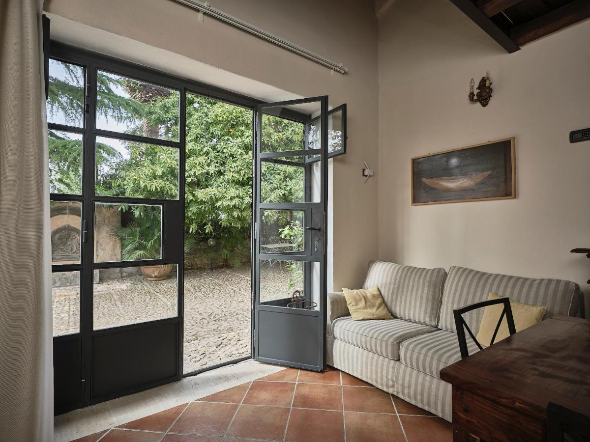 Agriturismo Castello Santa Margherita Cori エクステリア 写真